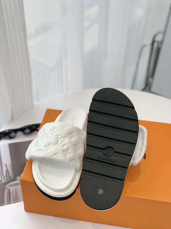 Louis Vuitton Shoe 